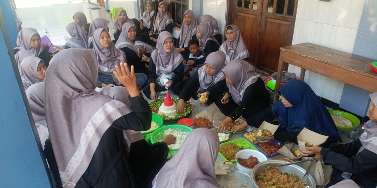 Pengurus PC Wanita LDII Turi Gelar Lomba Memasak dan Menghias Tumpeng dalam Rangka HUT RI ke-80