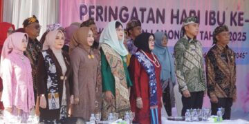 Wanita LDII Lamongan Hadiri Upacara Peringatan Hari Ibu ke-97