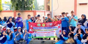 PC LDII Sugio Gandeng SD Islam Budi Luhur Adakan Kerja Bakti Bersama, Camat Sugio Turut Hadir