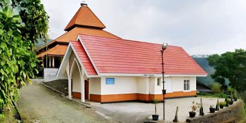 Damai Diantara Hamparan Teh : Masjid dan Gereja Berdampingan di Perkebunan Teh Jamus