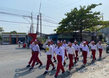 Semarak HUT RI Ke-80, SD Islam Budi Luhur Ikuti Gerak Jalan SD/MI se-Kecamatan Sugio