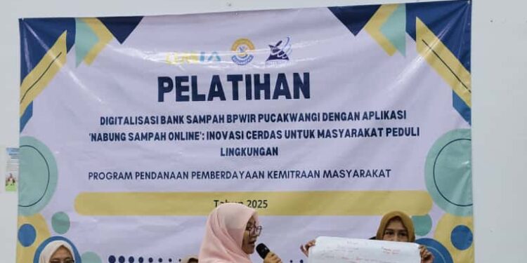 Wanita LDII Babat Ikuti Pelatihan Digitalisasi Bank Sampah di SMK Muhammadiyah 5 Babat