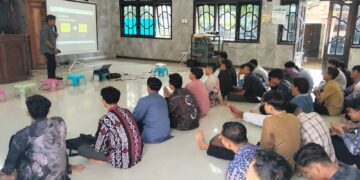 Pemuda LDII Karanggeneng menggelar pelatihan digital bisnis melalui platform TikTok