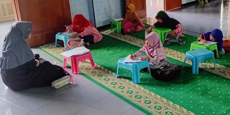 TPQ An Namiroh Adakan Munaqosah Semester Genap
