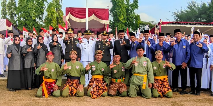 LDII Babat Khidmat Ikuti Upacara HUT ke-81 RI di Lapangan Sawunggaling