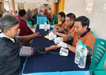 Ratusan Peserta Hadiri Cek Kesehatan Gratis, Kolaborasi PC LDII Ngimbang Bersama Puskesmas Ngimbang