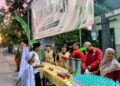 Pemuda LDII PC Maduran Bagikan Ribuan Minuman Gratis di Maulidurrasul Desa Parengan